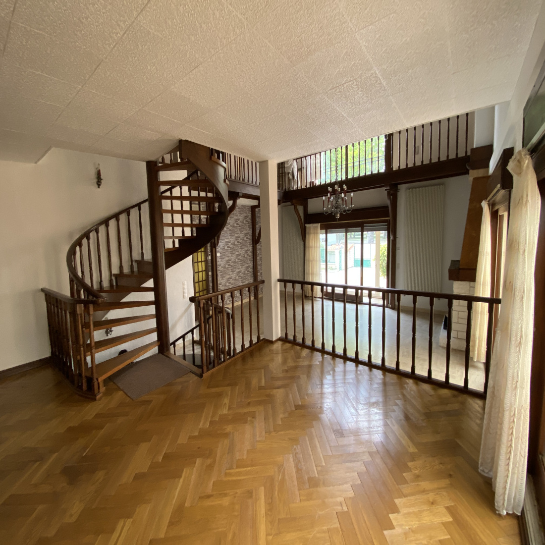 location Maison 5 chambres à louer pour famille avec enfants à Lencloître Rue de la Paix.immo